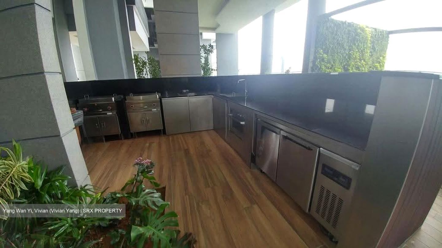 J Gateway (D22), Condominium #614107551